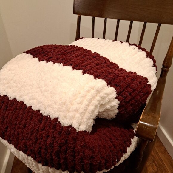 Handmade chenille blanket - Picture 8 of 14